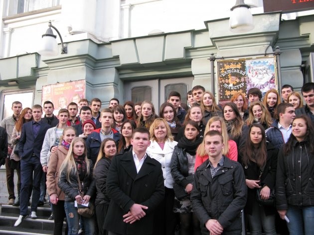 Изображение 30 апреля состоялось посещение студентами ОГАСА представления Одесского украинского музыкально-драматического театра им. В. Васи 2015