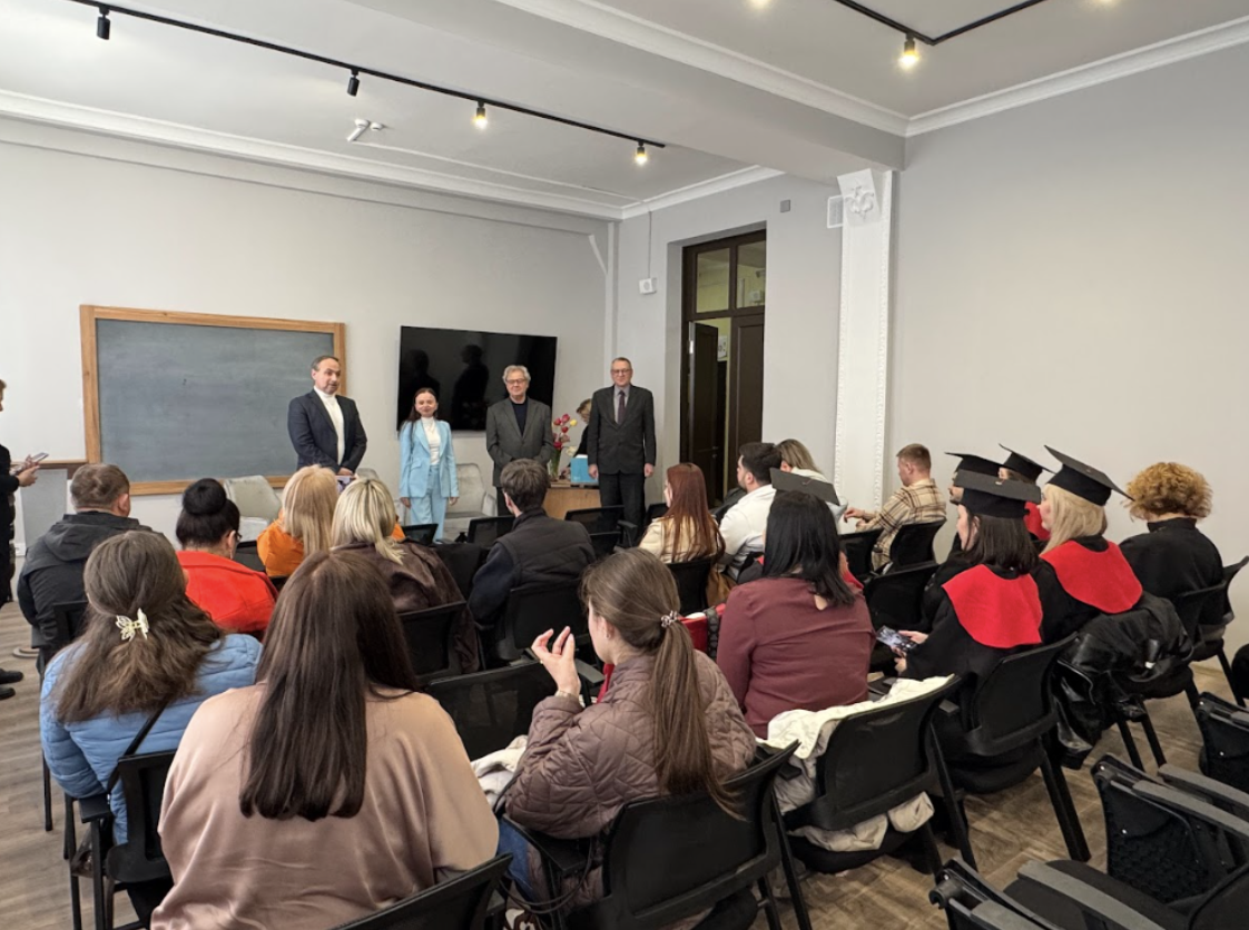 Image Presentation of diplomas of masters of second higher education 2026